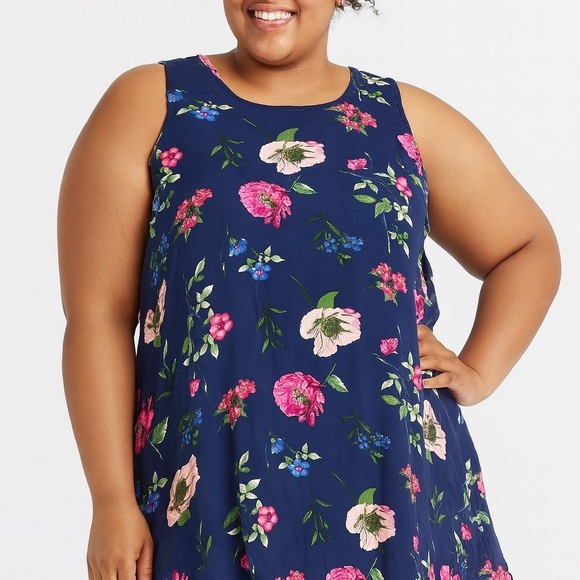 Old Navy Tops - 5/$25 Old Navy Navy Floral Tank Top